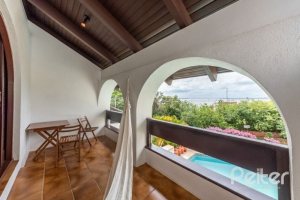 Casa à venda com 456m², 3 dormitórios, 3 suítes, 5 vagas, no bairro Vila Assunção em Porto Alegre