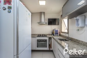 Apartamento à venda com 89m², 3 dormitórios, 1 suíte, 2 vagas, no bairro Ipanema em PORTO ALEGRE