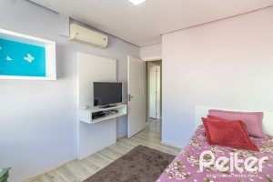 Casa em Condomínio à venda com 159m², 3 dormitórios, 1 suíte, 2 vagas, no bairro Tristeza em Porto Alegre