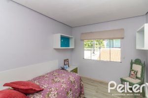 Casa em Condomínio à venda com 159m², 3 dormitórios, 1 suíte, 2 vagas, no bairro Tristeza em Porto Alegre