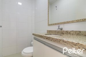 Casa em Condomínio à venda com 159m², 3 dormitórios, 1 suíte, 2 vagas, no bairro Tristeza em Porto Alegre