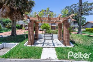 Casa em Condomínio à venda com 159m², 3 dormitórios, 1 suíte, 2 vagas, no bairro Tristeza em Porto Alegre