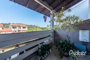 Casa à venda com 257m², 3 dormitórios, 1 suíte, 2 vagas, no bairro Ipanema em Porto Alegre