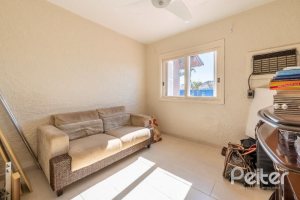 Casa à venda com 257m², 3 dormitórios, 1 suíte, 2 vagas, no bairro Ipanema em Porto Alegre