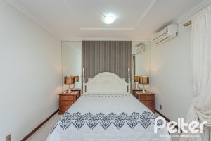 Casa à venda com 290m², 3 dormitórios, 1 suíte, 2 vagas, no bairro Ipanema em Porto Alegre