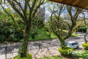 Casa em Condomínio à venda com 600m², 5 dormitórios, 5 suítes, 4 vagas, no bairro Cavalhada em Porto Alegre