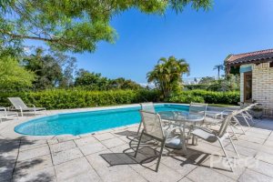 Casa em Condomínio à venda com 600m², 5 dormitórios, 5 suítes, 4 vagas, no bairro Cavalhada em Porto Alegre