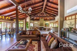 Casa em Condomínio à venda com 600m², 5 dormitórios, 5 suítes, 4 vagas, no bairro Cavalhada em Porto Alegre