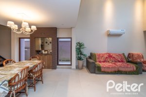 Casa em Condomínio à venda com 226m², 4 dormitórios, 4 suítes, 4 vagas, no bairro Terra Ville em PORTO ALEGRE