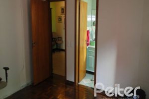 Casa à venda com 250m², 3 dormitórios, 1 suíte, 2 vagas, no bairro Ipanema em Porto Alegre