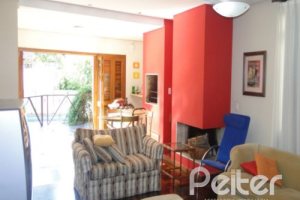 Casa à venda com 250m², 3 dormitórios, 1 suíte, 2 vagas, no bairro Ipanema em Porto Alegre