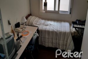 Casa à venda com 428m², 5 dormitórios, 4 suítes, 8 vagas, no bairro Vila Assunção em Porto Alegre