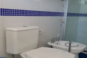 Casa à venda com 428m², 5 dormitórios, 4 suítes, 8 vagas, no bairro Vila Assunção em Porto Alegre