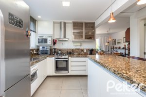 Apartamento à venda com 221m², 3 dormitórios, 3 suítes, 2 vagas, no bairro Tristeza em Porto Alegre