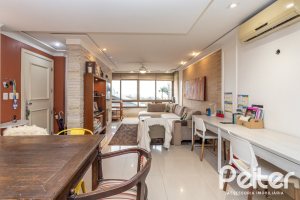 Apartamento à venda com 113m², 3 dormitórios, 1 suíte, 3 vagas, no bairro Tristeza em Porto Alegre