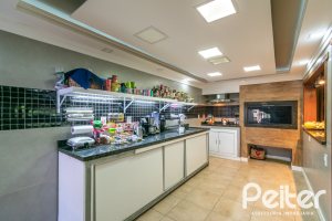 Casa à venda com 400m², 3 dormitórios, 2 suítes, 4 vagas, no bairro Jardim Isabel em Porto Alegre