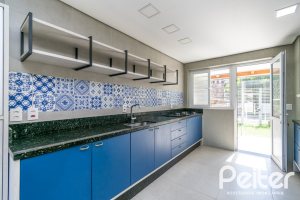 Casa à venda com 400m², 3 dormitórios, 2 suítes, 4 vagas, no bairro Jardim Isabel em Porto Alegre