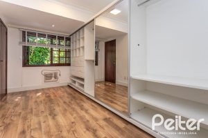 Casa em Condomínio à venda com 162m², 3 dormitórios, 2 suítes, 2 vagas, no bairro Tristeza em Porto Alegre