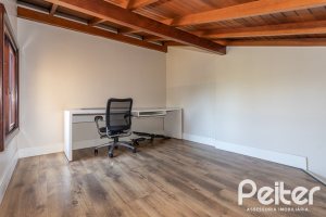 Casa em Condomínio à venda com 162m², 3 dormitórios, 2 suítes, 2 vagas, no bairro Tristeza em Porto Alegre