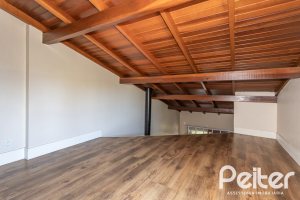 Casa em Condomínio à venda com 162m², 3 dormitórios, 2 suítes, 2 vagas, no bairro Tristeza em Porto Alegre