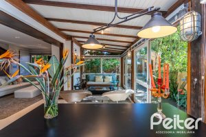 Casa em Condomínio à venda com 380m², 4 dormitórios, 2 suítes, 3 vagas, no bairro Tristeza em PORTO ALEGRE