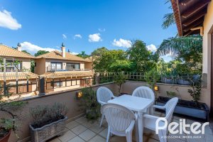 Casa em Condomínio à venda com 380m², 4 dormitórios, 2 suítes, 3 vagas, no bairro Tristeza em PORTO ALEGRE