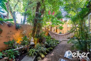 Casa em Condomínio à venda com 380m², 4 dormitórios, 2 suítes, 3 vagas, no bairro Tristeza em PORTO ALEGRE