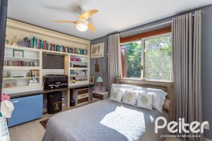 Casa em Condomínio à venda com 380m², 4 dormitórios, 2 suítes, 3 vagas, no bairro Tristeza em PORTO ALEGRE