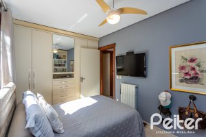 Casa em Condomínio à venda com 380m², 4 dormitórios, 2 suítes, 3 vagas, no bairro Tristeza em PORTO ALEGRE