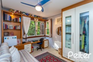 Casa em Condomínio à venda com 380m², 4 dormitórios, 2 suítes, 3 vagas, no bairro Tristeza em PORTO ALEGRE