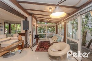 Casa em Condomínio à venda com 380m², 4 dormitórios, 2 suítes, 3 vagas, no bairro Tristeza em PORTO ALEGRE