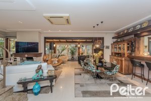 Casa em Condomínio à venda com 380m², 4 dormitórios, 2 suítes, 3 vagas, no bairro Tristeza em PORTO ALEGRE