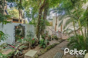 Casa em Condomínio à venda com 380m², 4 dormitórios, 2 suítes, 3 vagas, no bairro Tristeza em PORTO ALEGRE