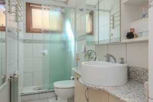Casa em Condomínio à venda com 380m², 4 dormitórios, 2 suítes, 3 vagas, no bairro Tristeza em PORTO ALEGRE
