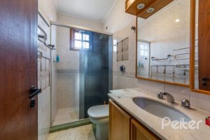 Casa em Condomínio à venda com 178m², 4 dormitórios, 2 suítes, 4 vagas, no bairro Ipanema em Porto Alegre