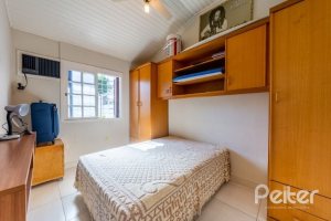 Casa em Condomínio à venda com 178m², 4 dormitórios, 2 suítes, 4 vagas, no bairro Ipanema em Porto Alegre