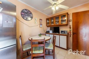 Casa em Condomínio à venda com 178m², 4 dormitórios, 2 suítes, 4 vagas, no bairro Ipanema em Porto Alegre