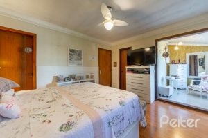 Casa em Condomínio à venda com 178m², 4 dormitórios, 2 suítes, 4 vagas, no bairro Ipanema em Porto Alegre