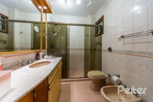 Casa em Condomínio à venda com 178m², 4 dormitórios, 2 suítes, 4 vagas, no bairro Ipanema em Porto Alegre