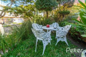 Casa em Condomínio à venda com 178m², 4 dormitórios, 2 suítes, 4 vagas, no bairro Ipanema em Porto Alegre