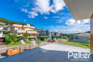 Casa em Condomínio à venda com 292m², 4 dormitórios, 4 suítes, 4 vagas, no bairro Alphaville em PORTO ALEGRE