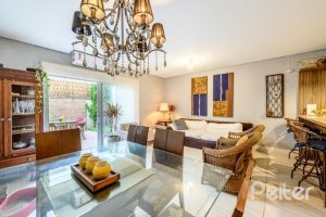 Casa em Condomínio à venda com 190m², 3 dormitórios, 1 suíte, 2 vagas, no bairro Tristeza em Porto Alegre