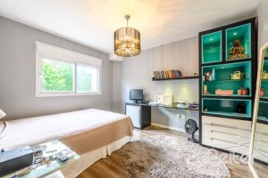 Casa em Condomínio à venda com 190m², 3 dormitórios, 1 suíte, 2 vagas, no bairro Tristeza em Porto Alegre