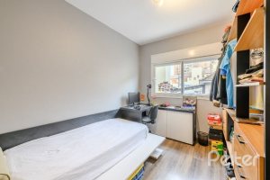 Casa em Condomínio à venda com 190m², 3 dormitórios, 1 suíte, 2 vagas, no bairro Tristeza em Porto Alegre