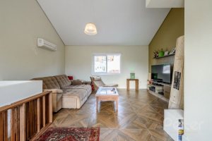 Casa em Condomínio à venda com 190m², 3 dormitórios, 1 suíte, 2 vagas, no bairro Tristeza em Porto Alegre