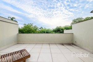 Casa em Condomínio à venda com 190m², 3 dormitórios, 1 suíte, 2 vagas, no bairro Tristeza em Porto Alegre