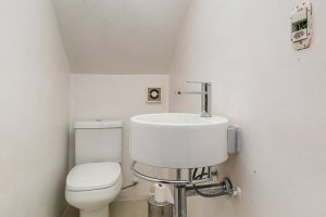 Casa à venda com 262m², 3 dormitórios, 1 suíte, 2 vagas, no bairro Jardim Isabel em Porto Alegre