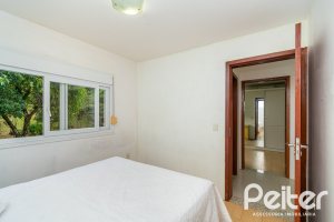 Casa à venda com 262m², 3 dormitórios, 1 suíte, 2 vagas, no bairro Jardim Isabel em Porto Alegre