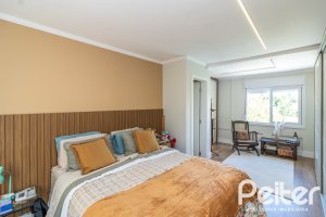 Casa à venda com 380m², 4 dormitórios, 4 suítes, 3 vagas, no bairro Vila Assunção em Porto Alegre