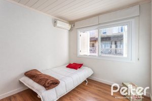 Casa em Condomínio à venda com 186m², 3 dormitórios, 1 suíte, 2 vagas, no bairro Sétimo Céu em Porto Alegre